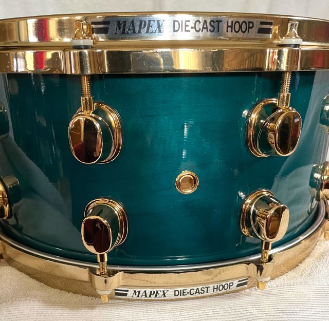 14"x6.5" Maple Deluxe Emerald Green. Photos - Bob Holmes