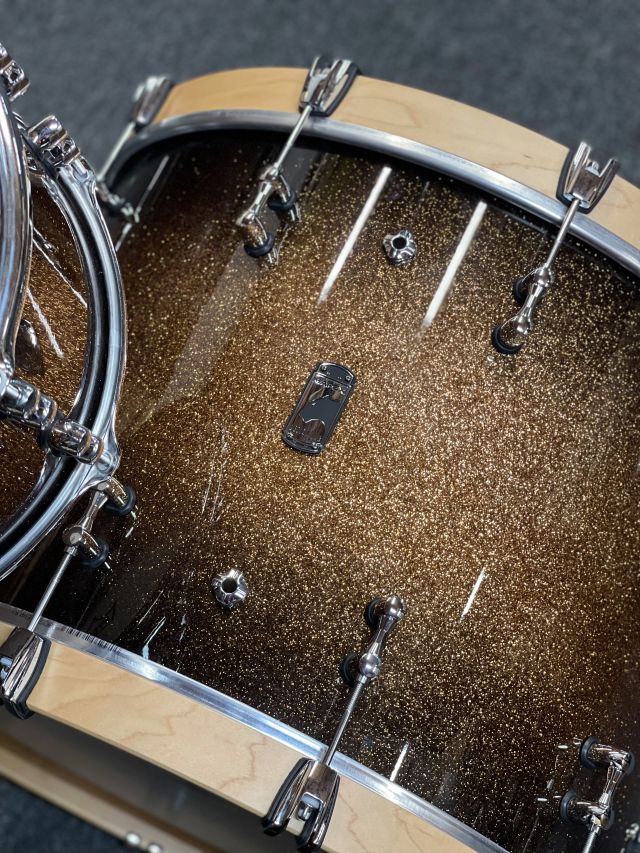 Cherry Bomb - Gold Sparkle Burst