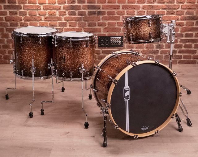 Cherry Bomb - Gold Sparkle Burst