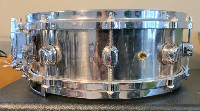 ST4503D - 14"x5.5" Stainless Steel. Photo - Hugh Jeffries