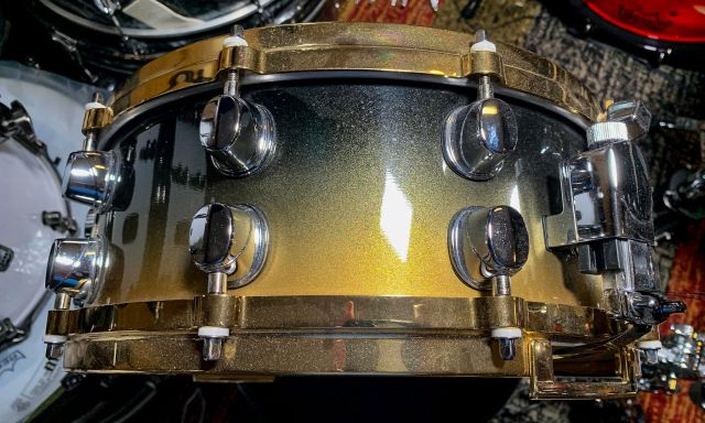 14"x5.5" Gold Fade Maple. Photo - Ariel de Leon.