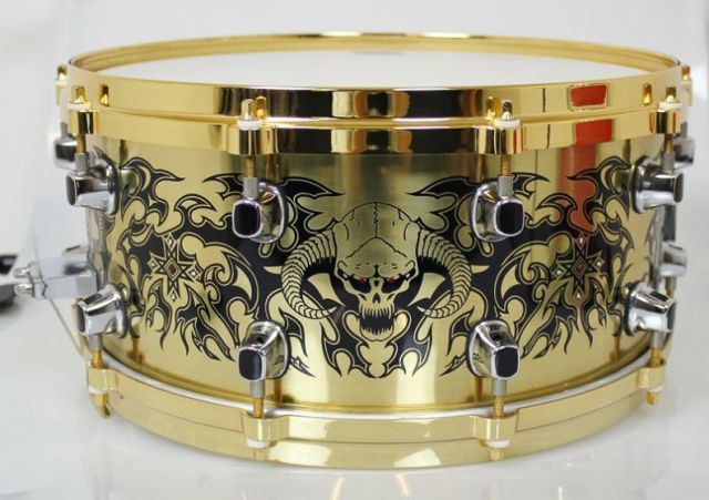 14"x6.5" Tattoo and Edge Brass Limited Edition. Photo - Alex Wicheard