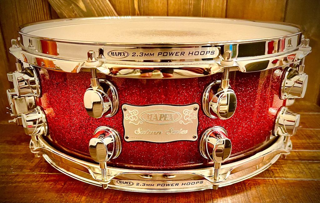 14"x5.5" Saturn Supernova Red Burst. Photo - DrumPickers