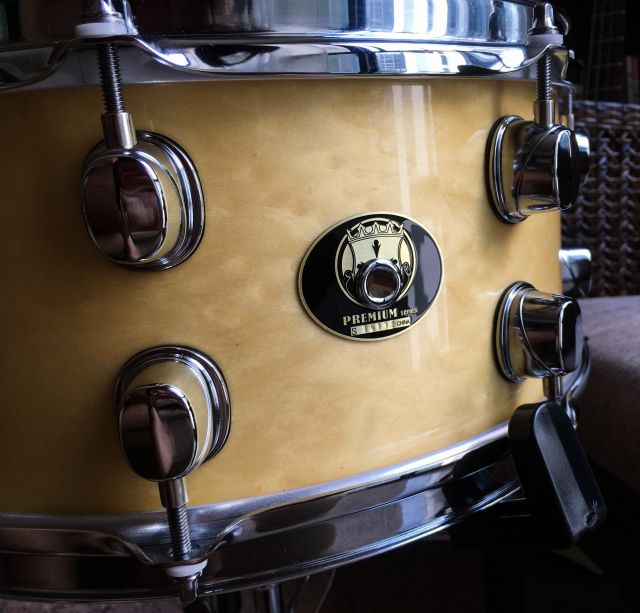 BPBE3605XN Blonde Birdseye Maple. Photo - misterse.